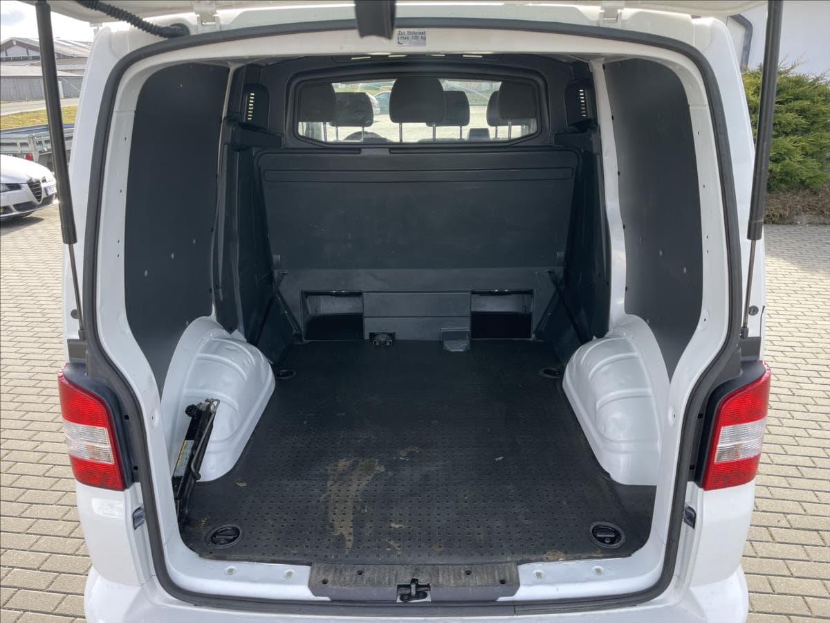 2013 Volkswagen Transporter - 8