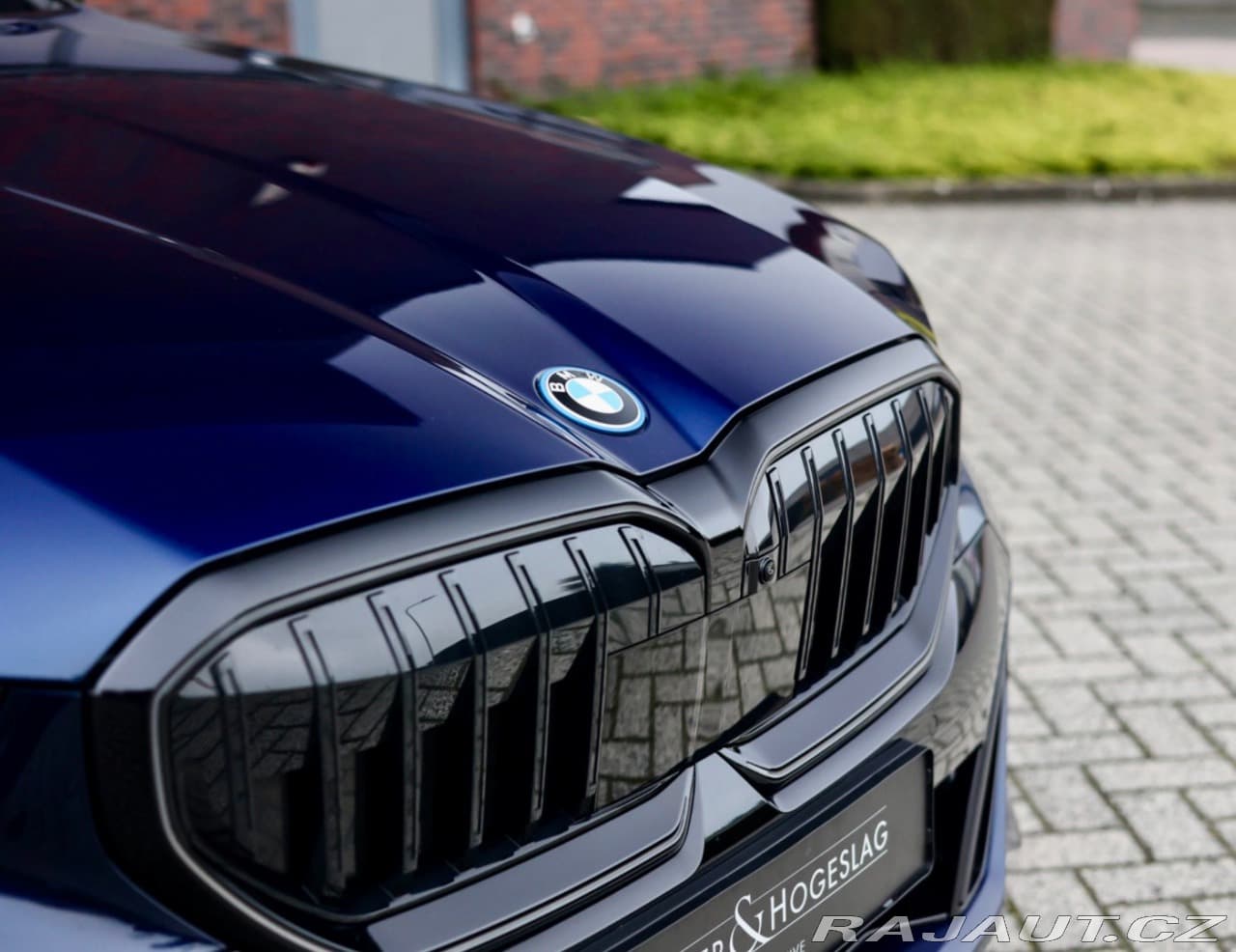 2025 BMW 5-Series - 13