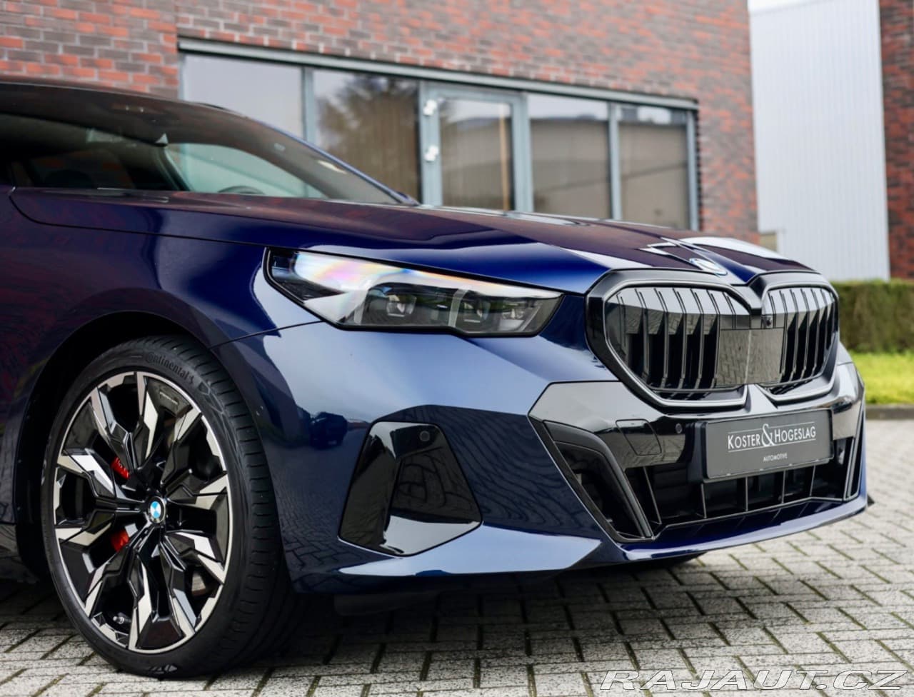 2025 BMW 5-Series - 14