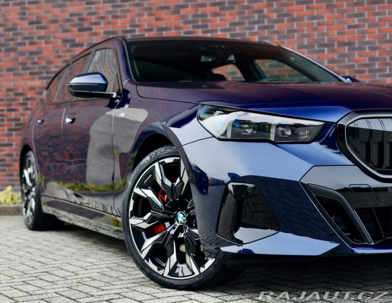 2025 BMW 5-Series - 18