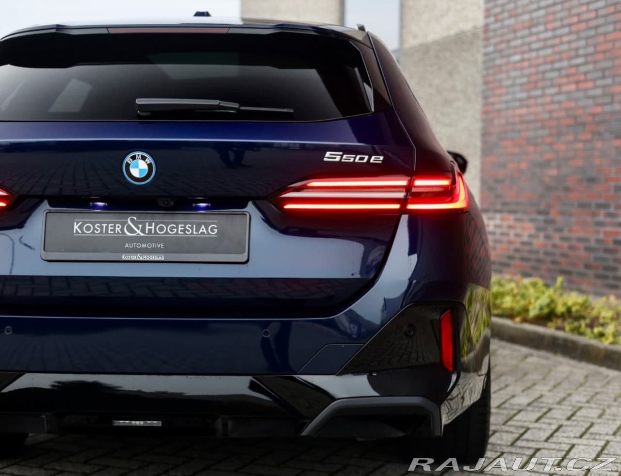 2025 BMW 5-Series - 8