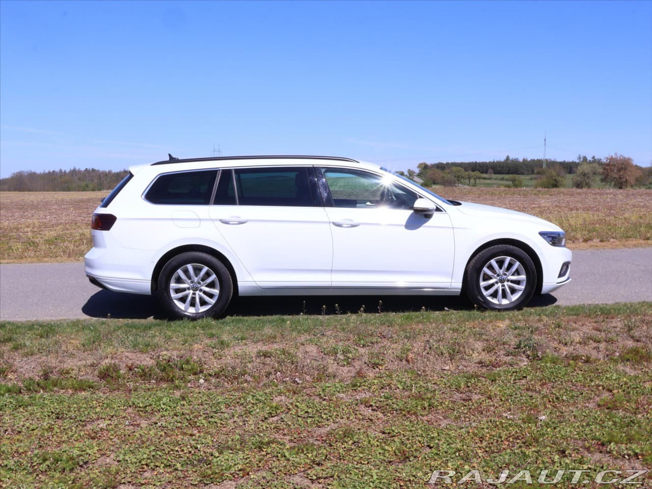 2022 Volkswagen PASSAT - 8