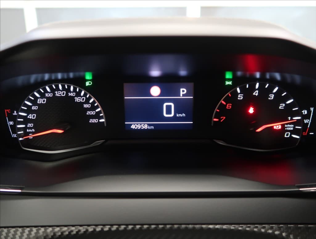 2023 Peugeot 2008 - 18