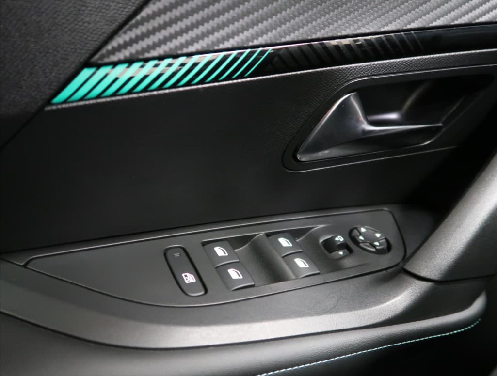 2023 Peugeot 2008 - 19