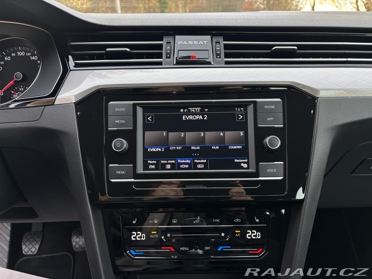 2022 Volkswagen Passat - 10