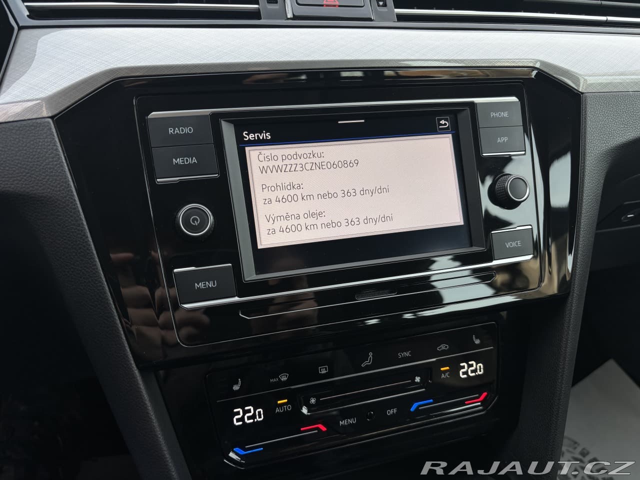 2022 Volkswagen Passat - 13