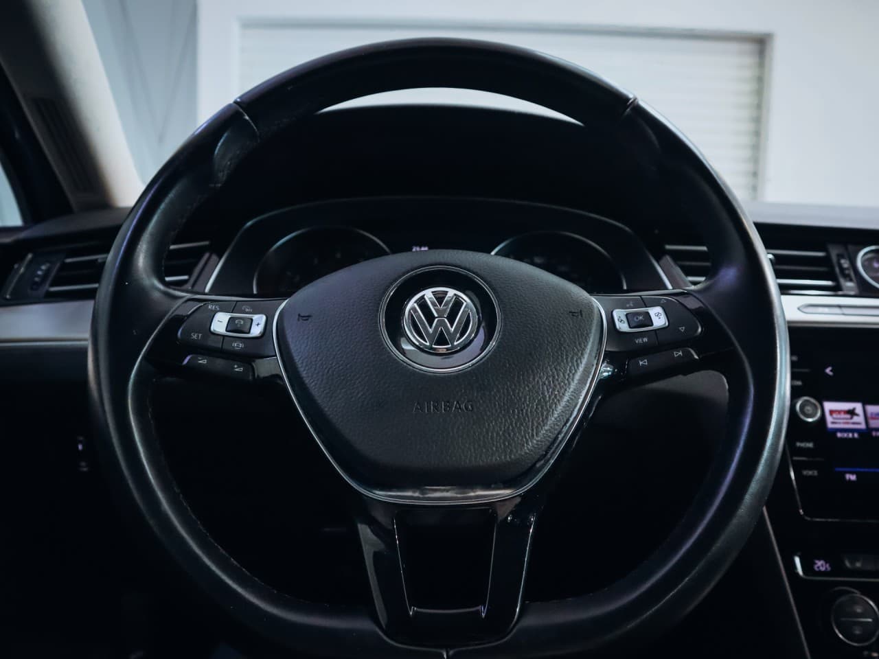 2019 Volkswagen Passat - 17