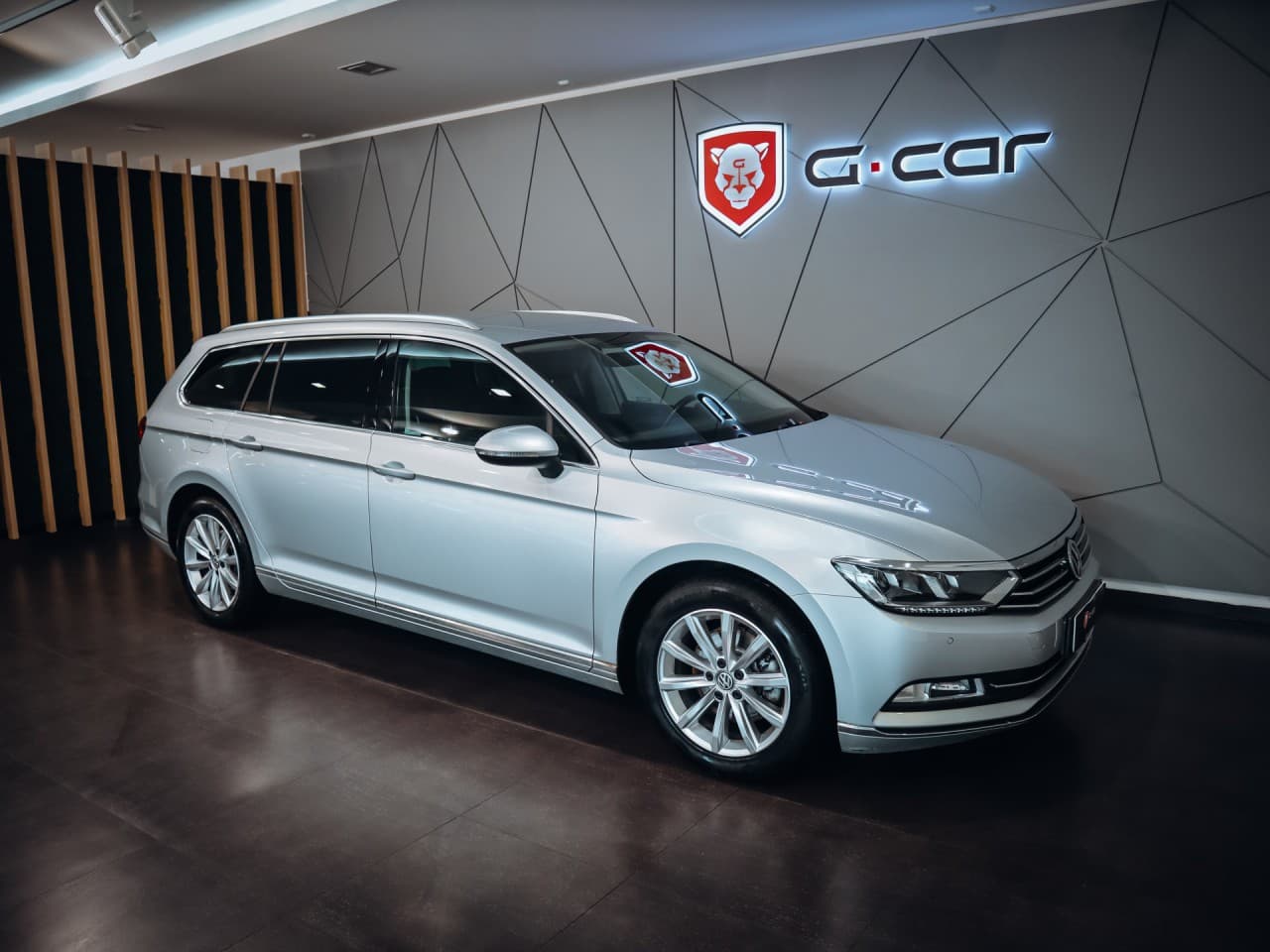 2019 Volkswagen Passat - 3