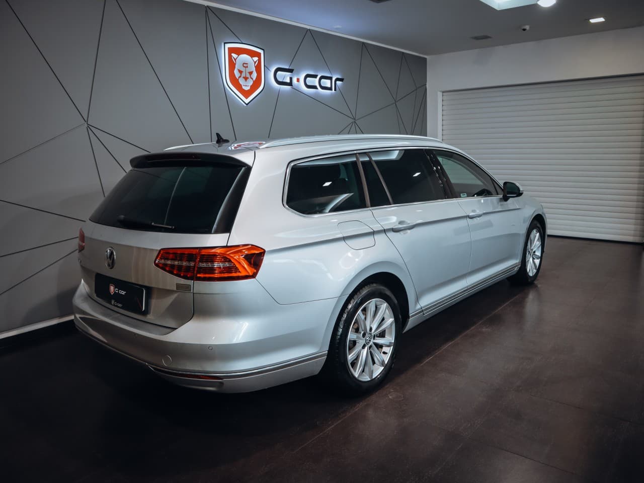 2019 Volkswagen Passat - 5