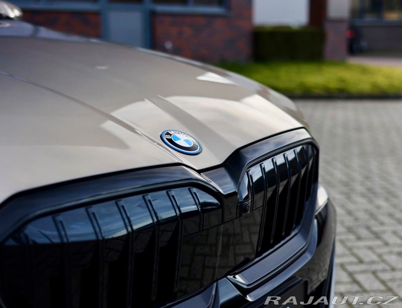 2025 BMW 5-Series - 3