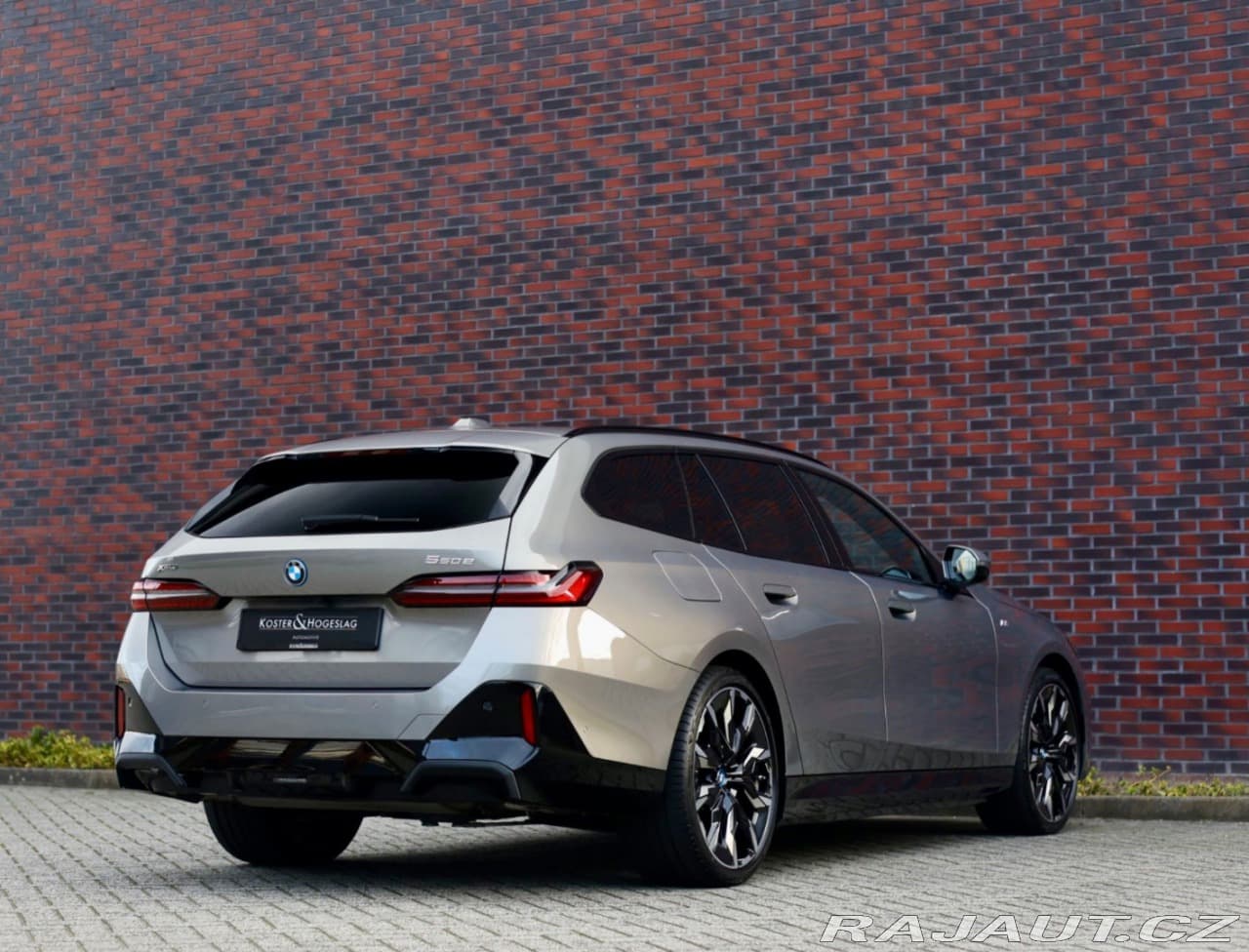 2025 BMW 5-Series - 8