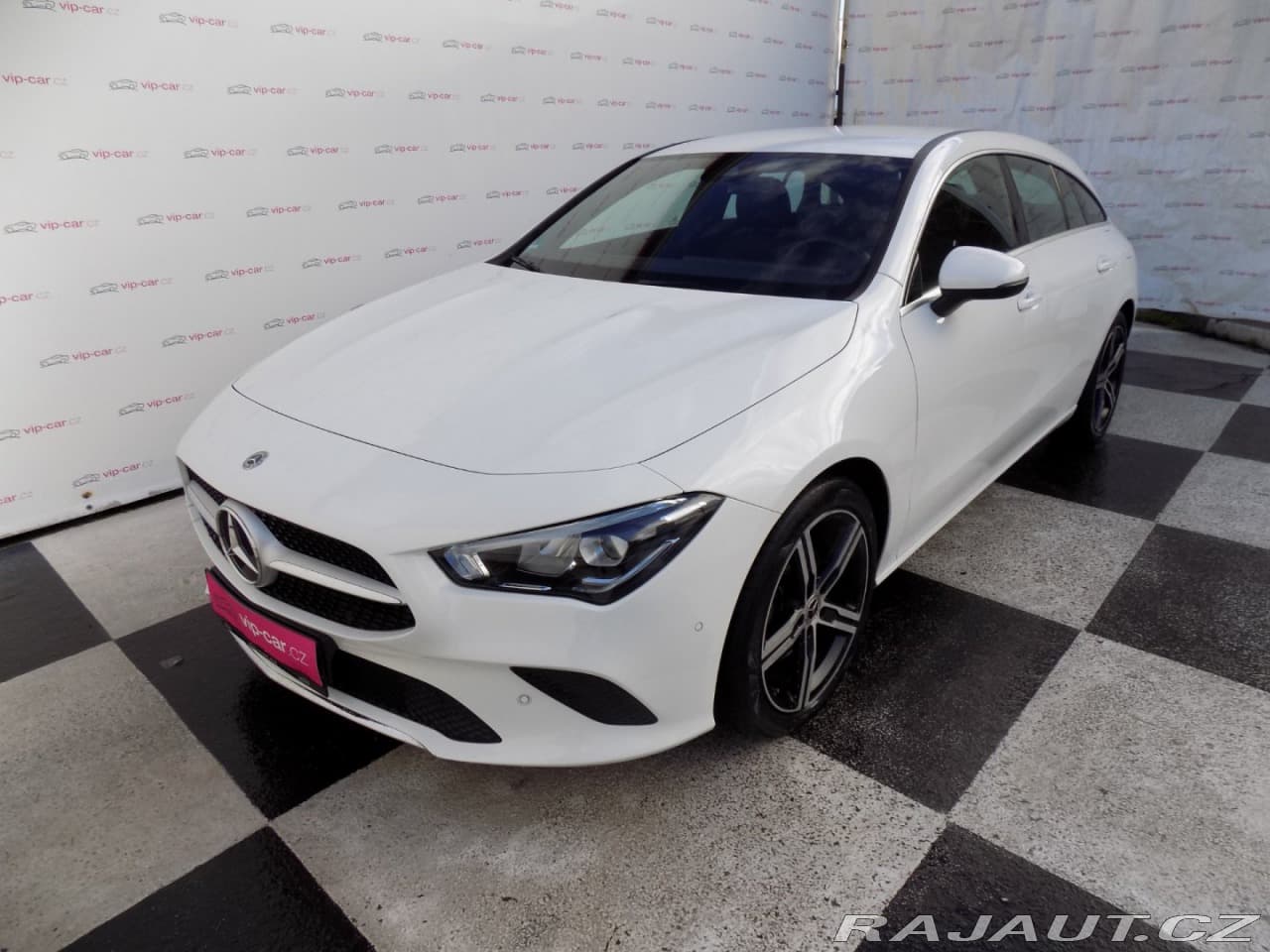 Mercedes-Benz CLA 200d/Full-Led/1.majitel/