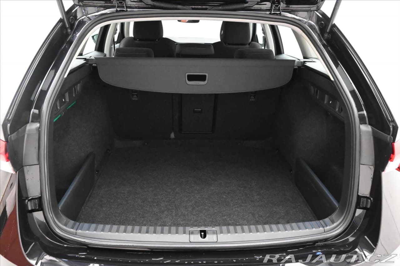 2022 Škoda Octavia - 10