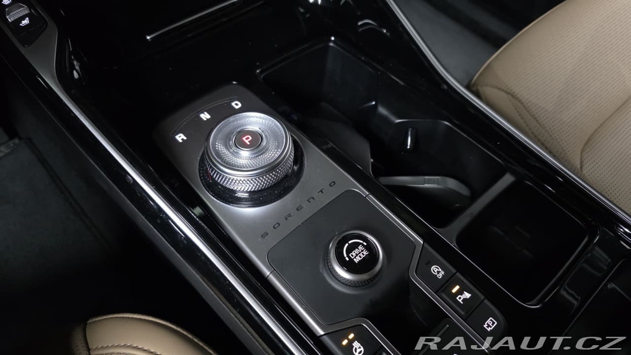 2025 Kia Sorento - 9