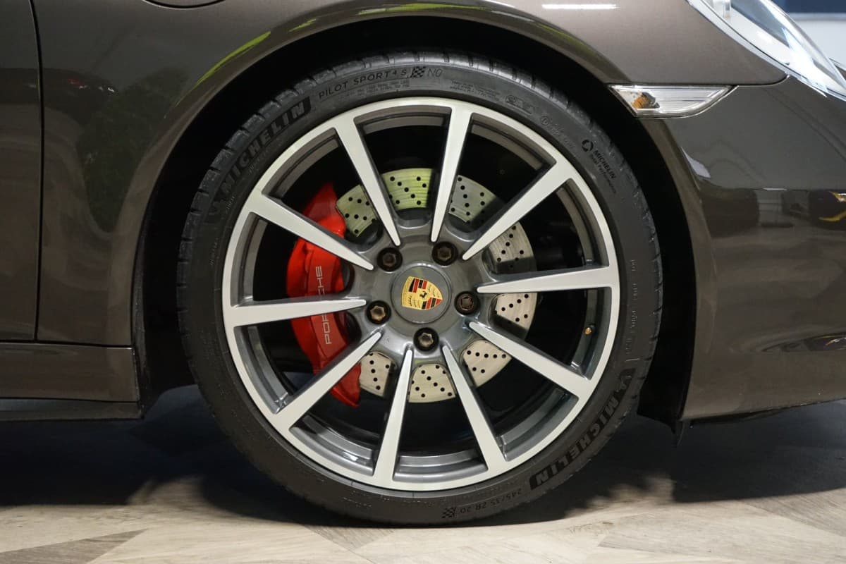 2013 Porsche 911 - 10