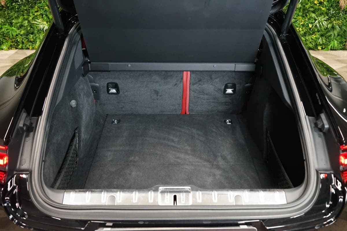 2017 Porsche Panamera - 20