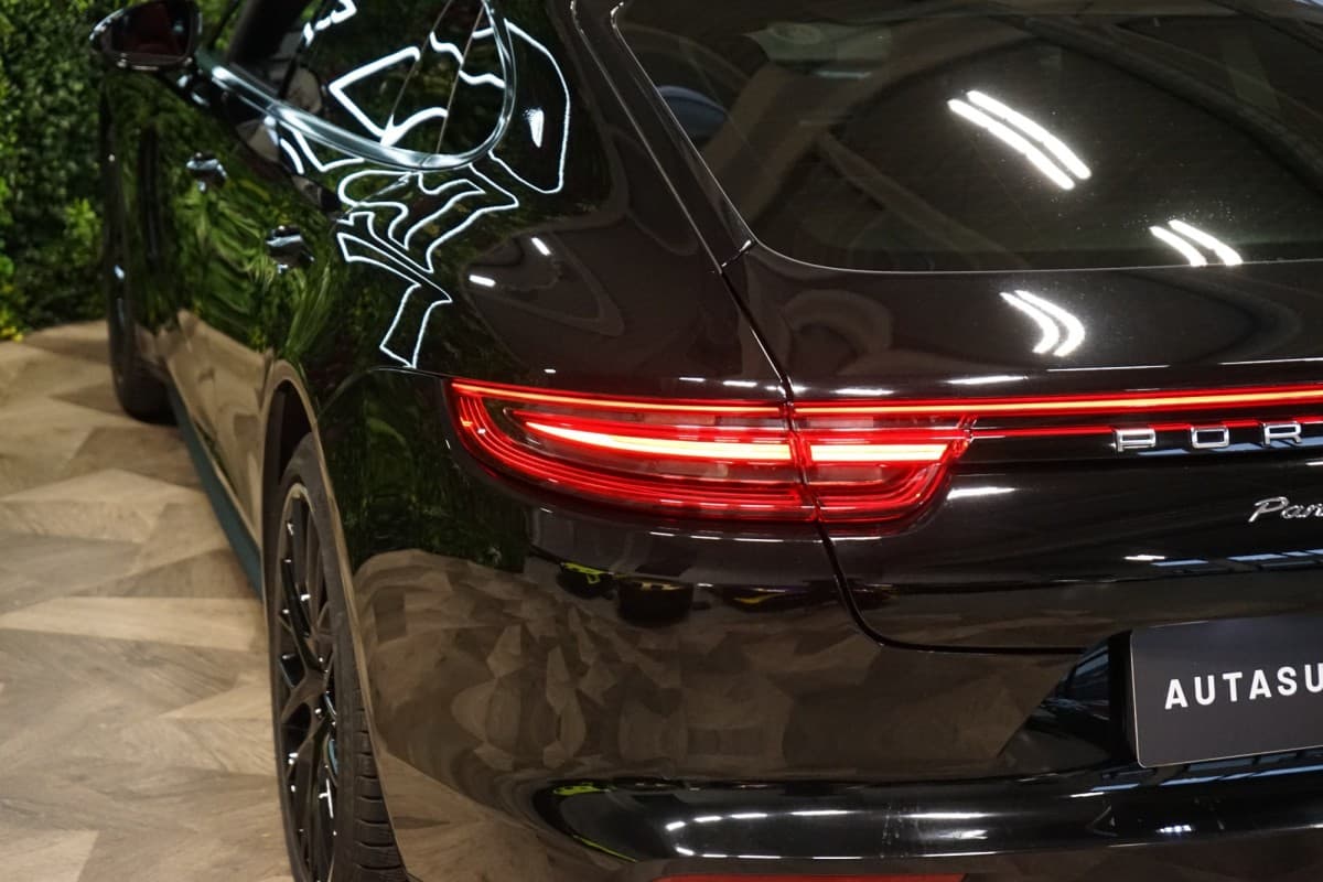 2017 Porsche Panamera - 8