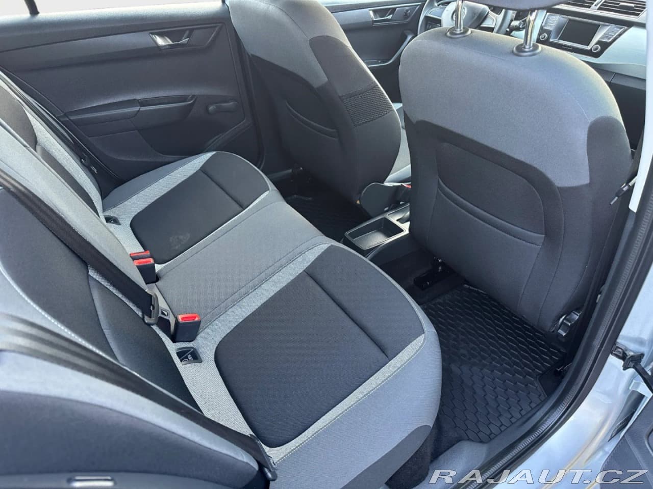 2015 Škoda Fabia - 11