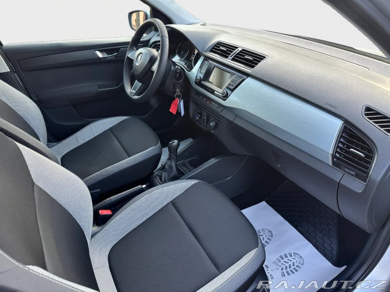 2015 Škoda Fabia - 12