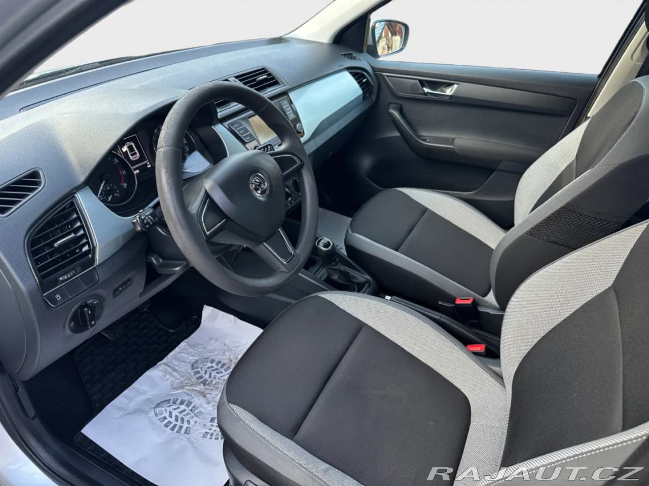 2015 Škoda Fabia - 8