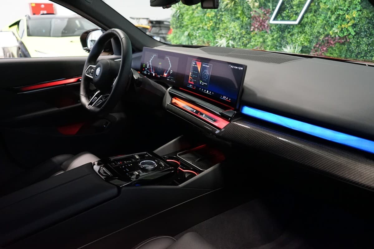 2024 BMW 5-Series - 18