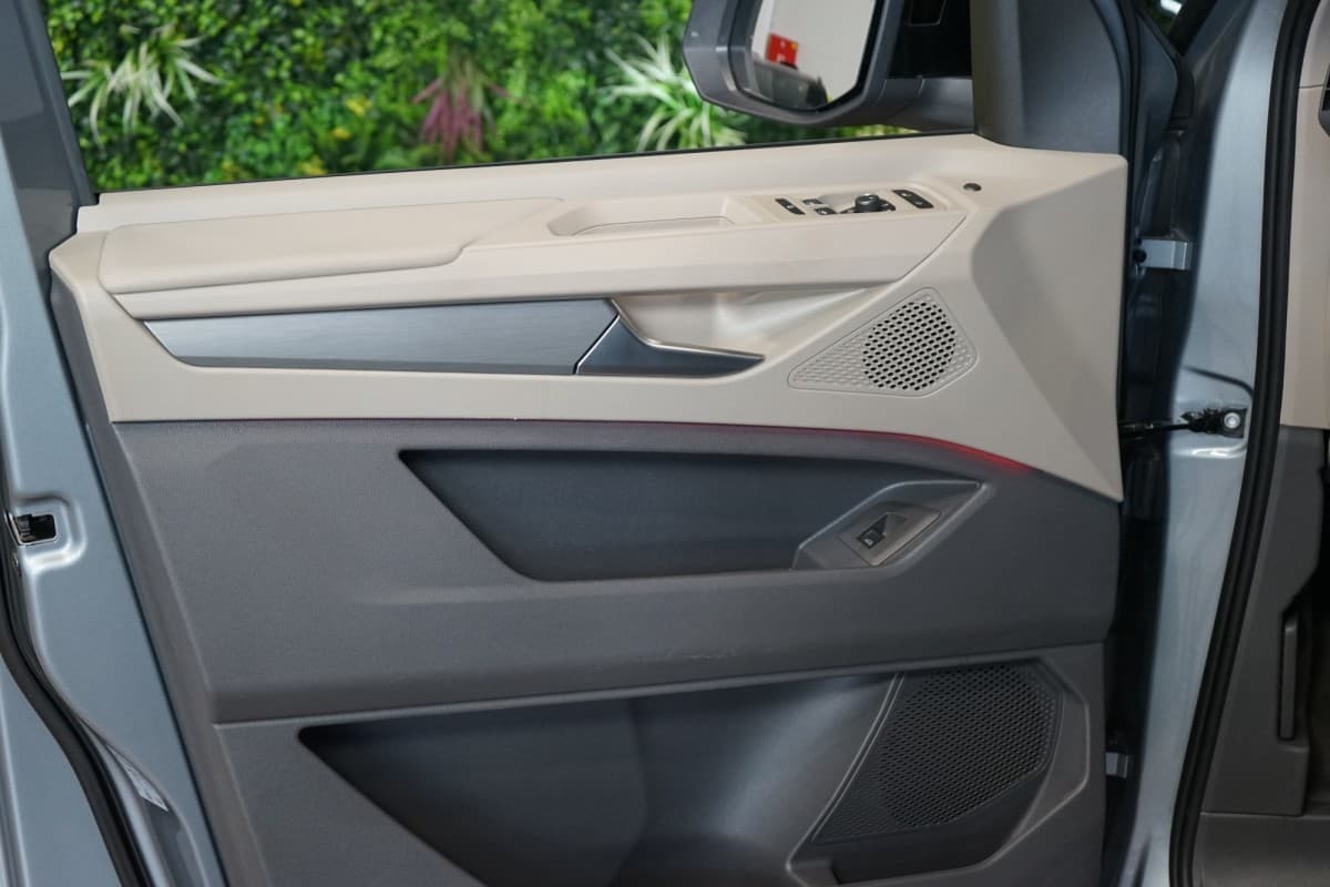 2025 Volkswagen Multivan - 19