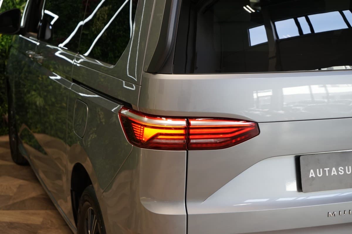 2025 Volkswagen Multivan - 8