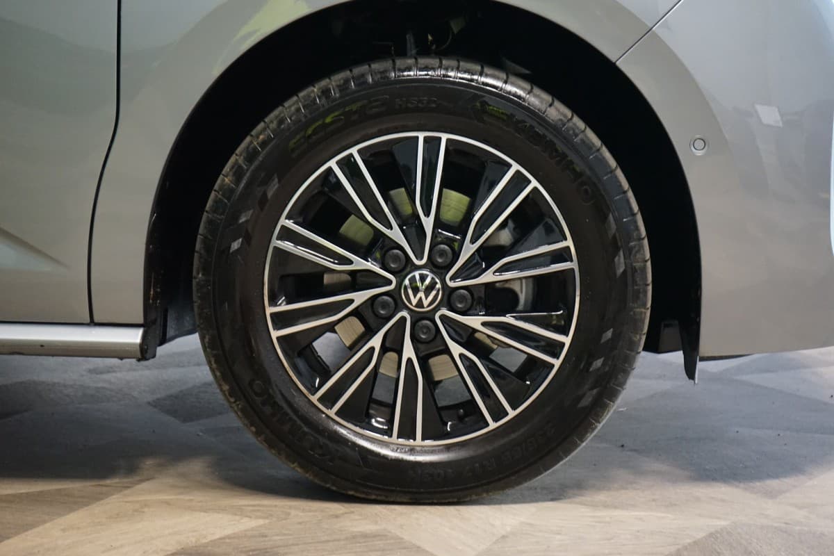 2025 Volkswagen Multivan - 9