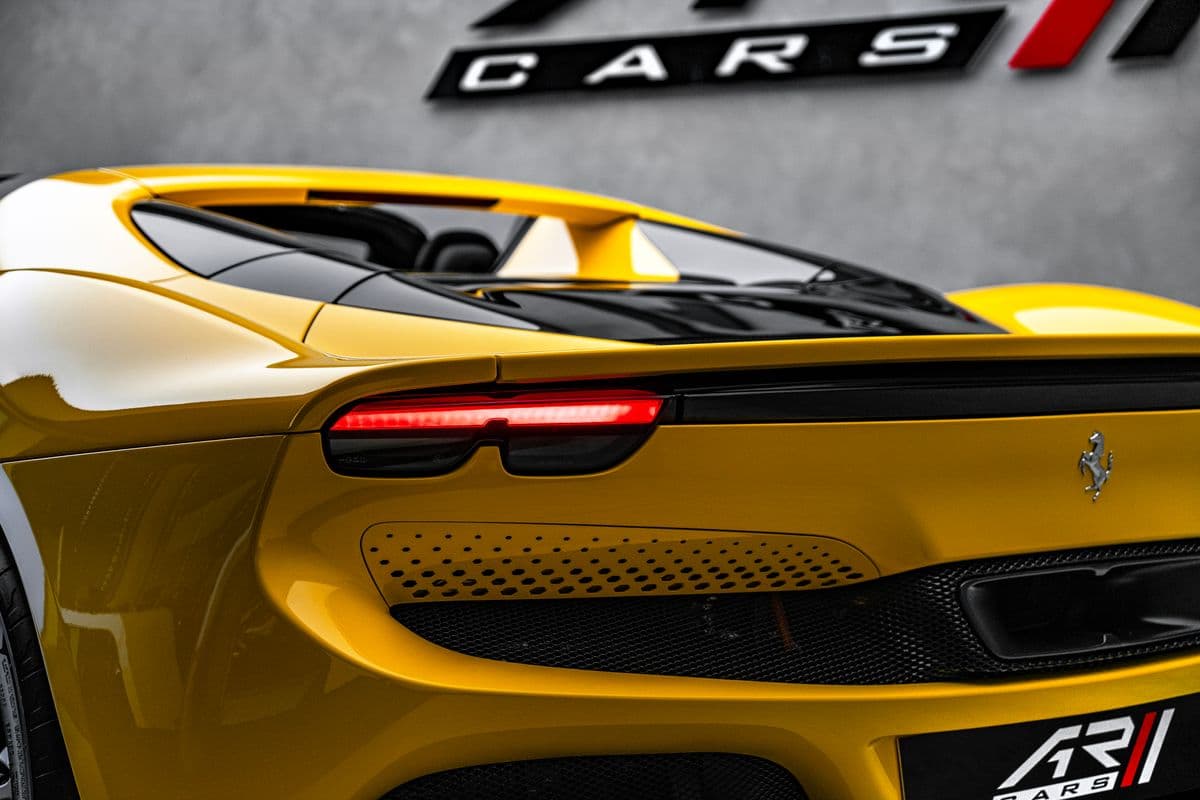 2025 Ferrari 296 - 11