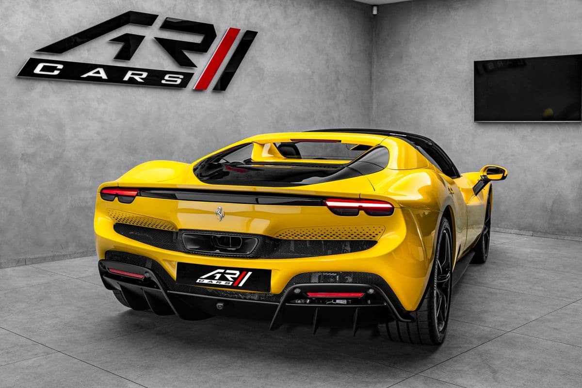 2025 Ferrari 296 - 8