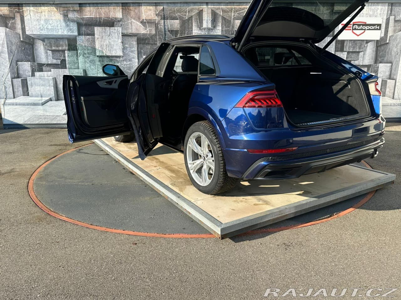 2020 Audi Q8 - 9
