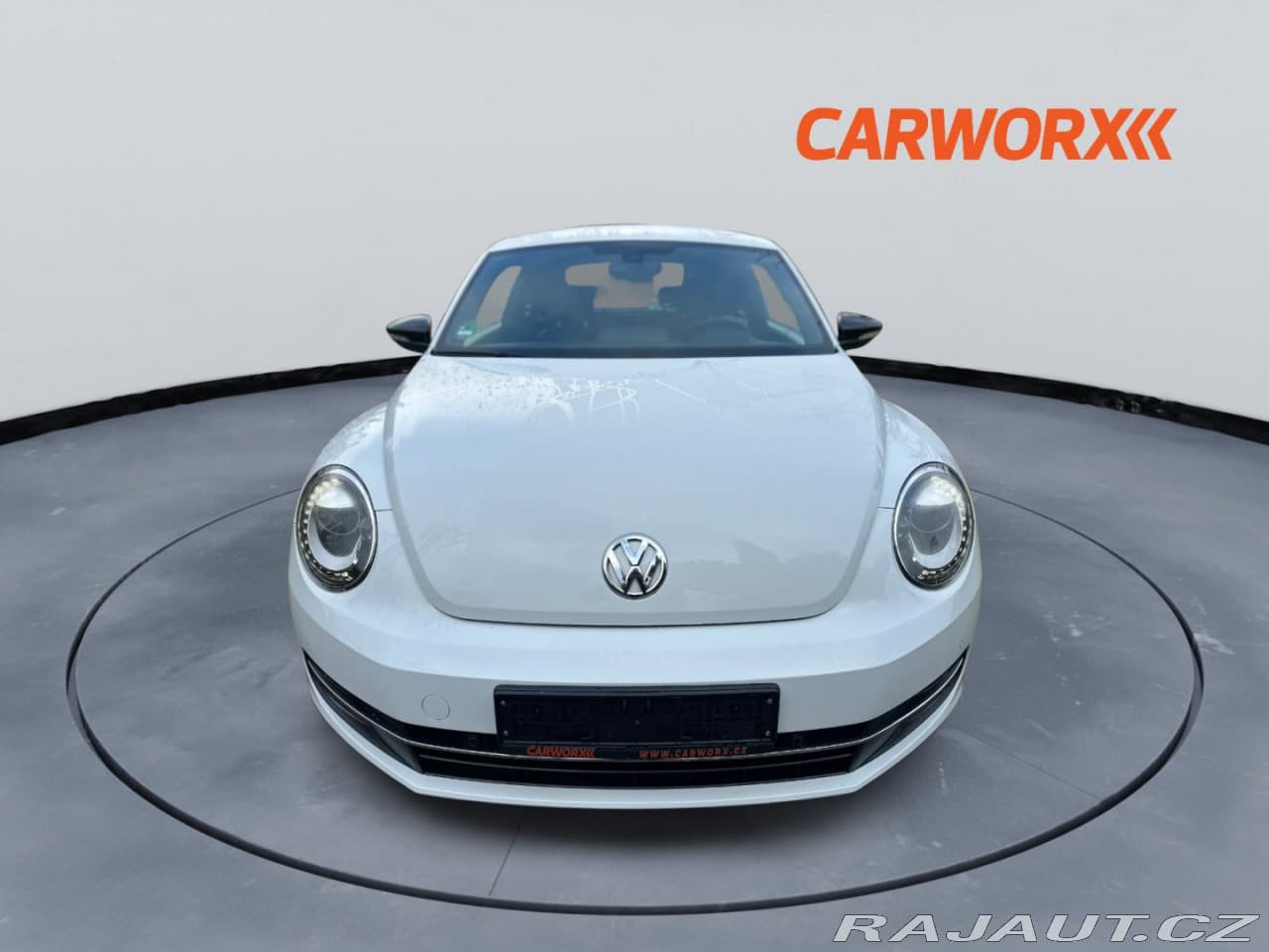 2015 Volkswagen Beetle - 2