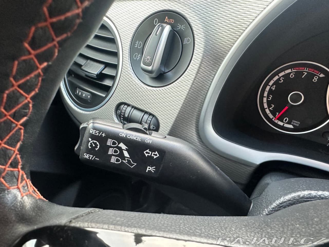 2015 Volkswagen Beetle - 20