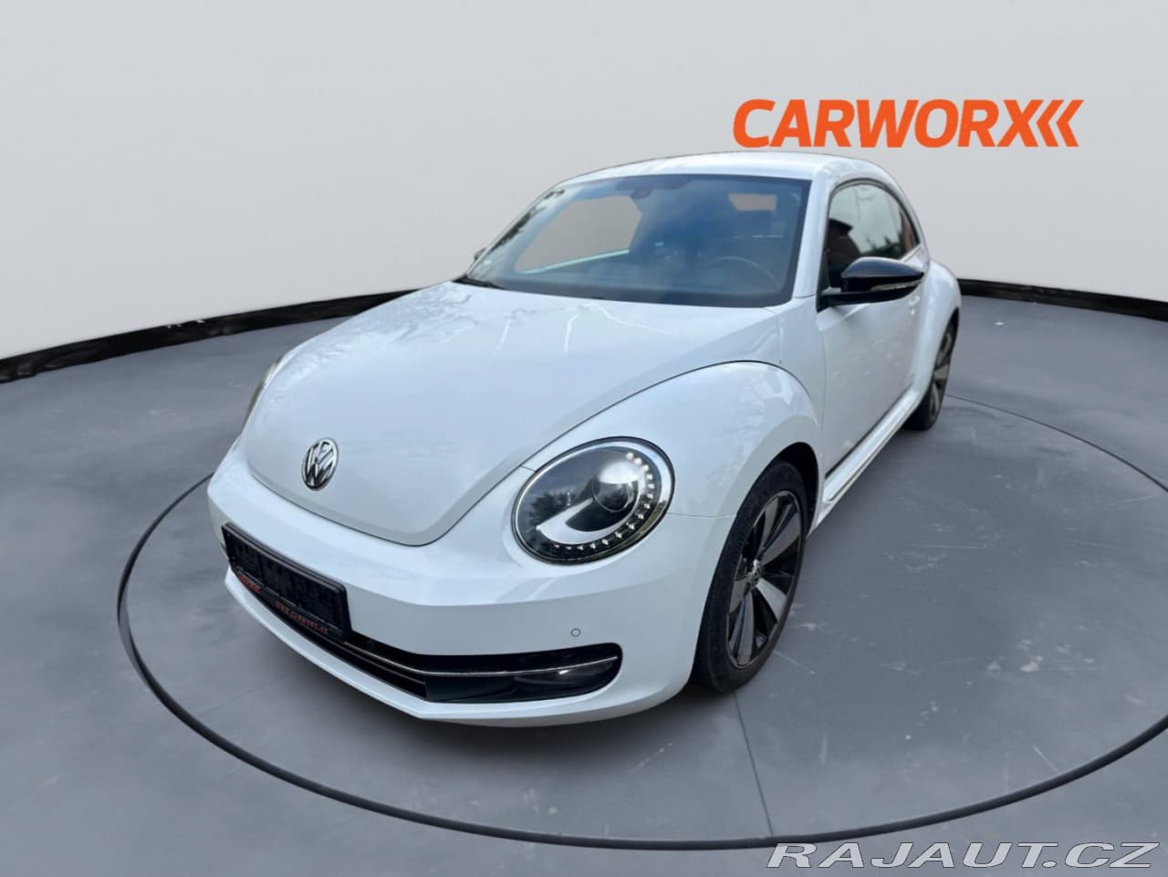 2015 Volkswagen Beetle - 3
