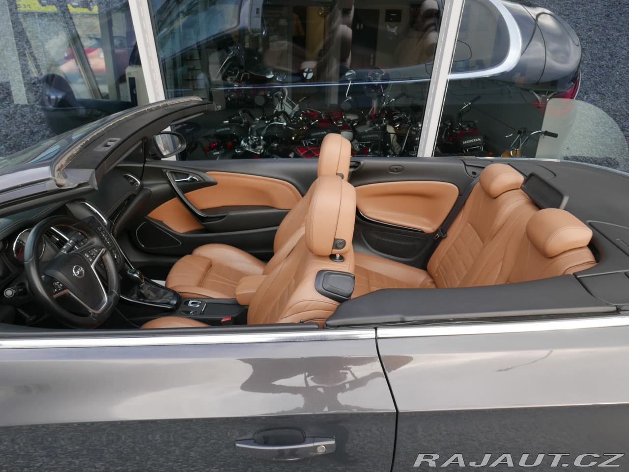 2013 Opel CASCADA - 19