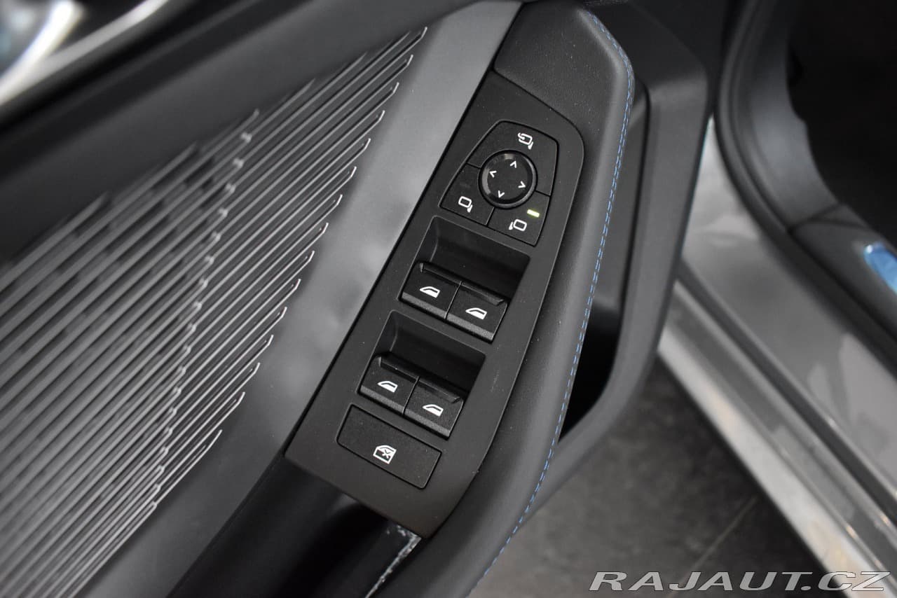 2025 BMW 1-Series - 14