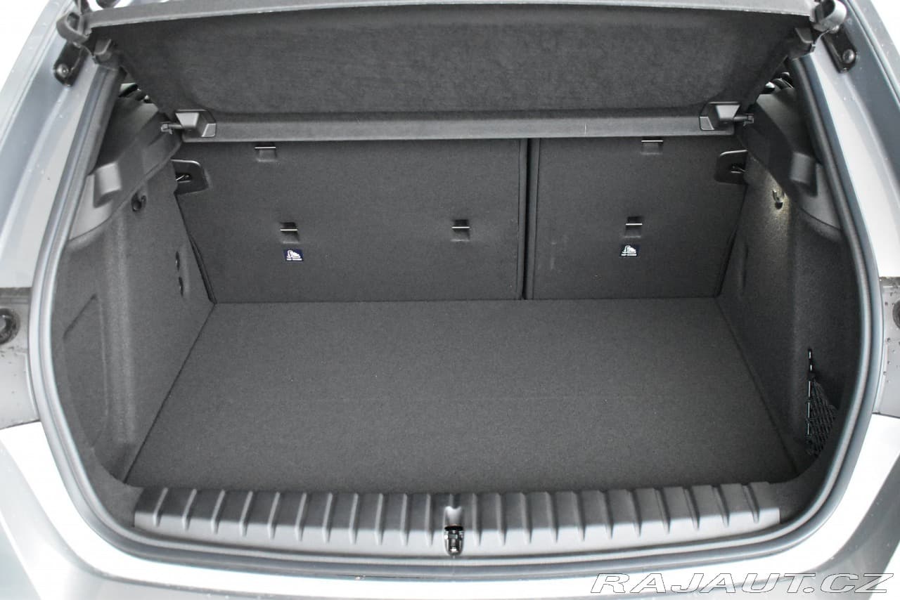 2025 BMW 1-Series - 15