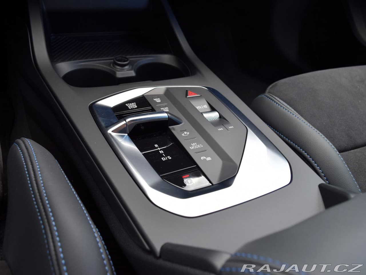 2025 BMW 2-Series - 11