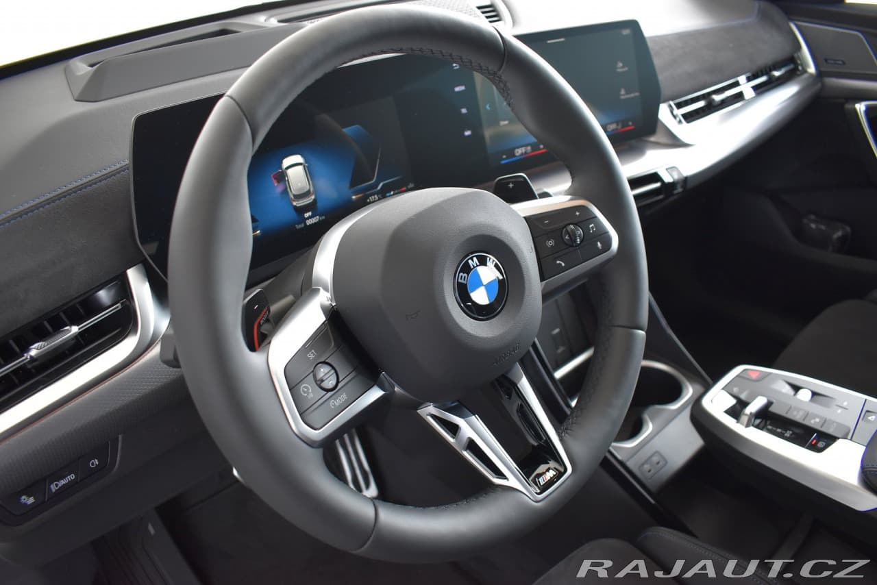 2025 BMW X1 - 10