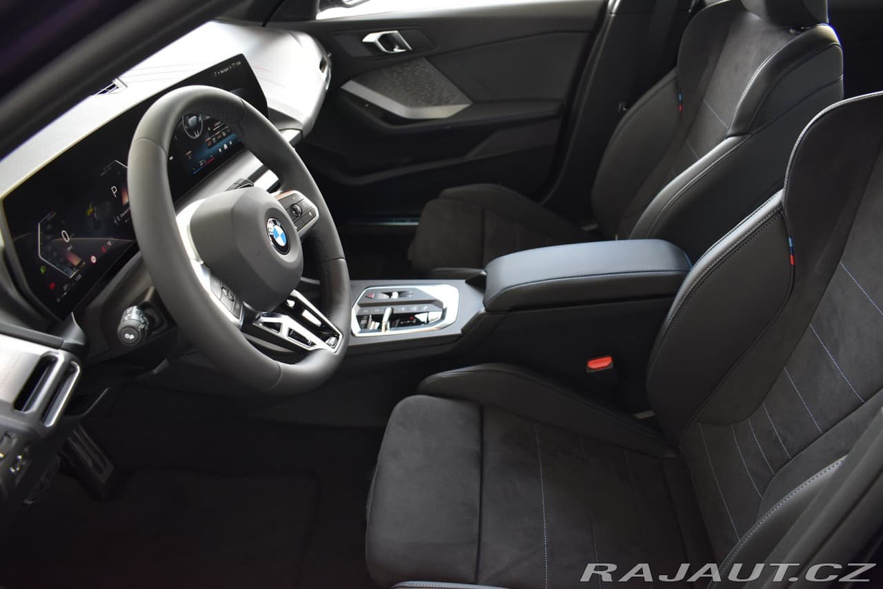 2025 BMW 1-Series - 9