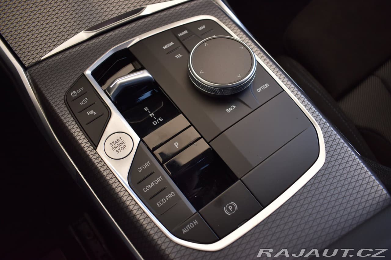 2025 BMW 3-Series - 11