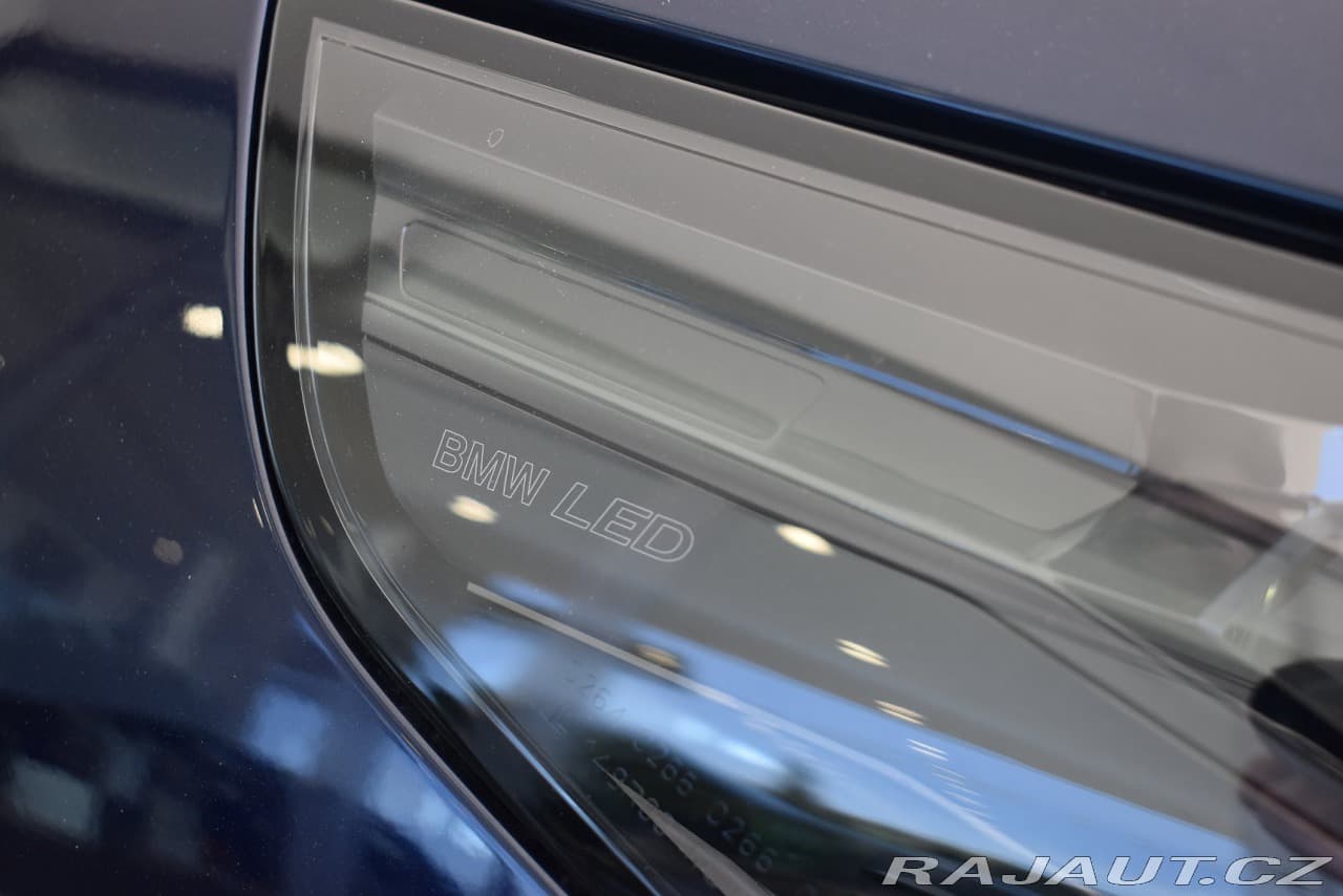 2025 BMW 5-Series - 20