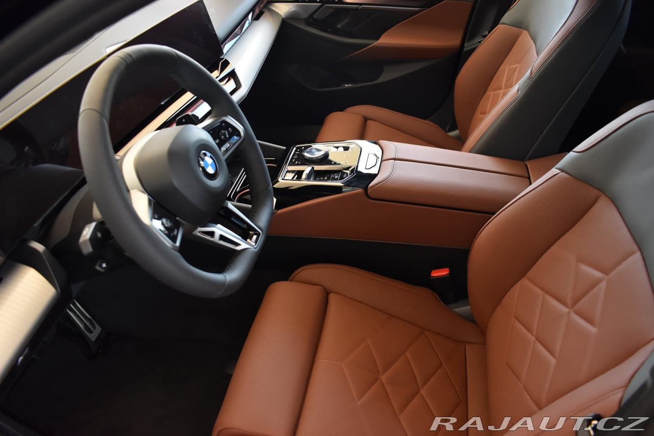 2025 BMW 5-Series - 9