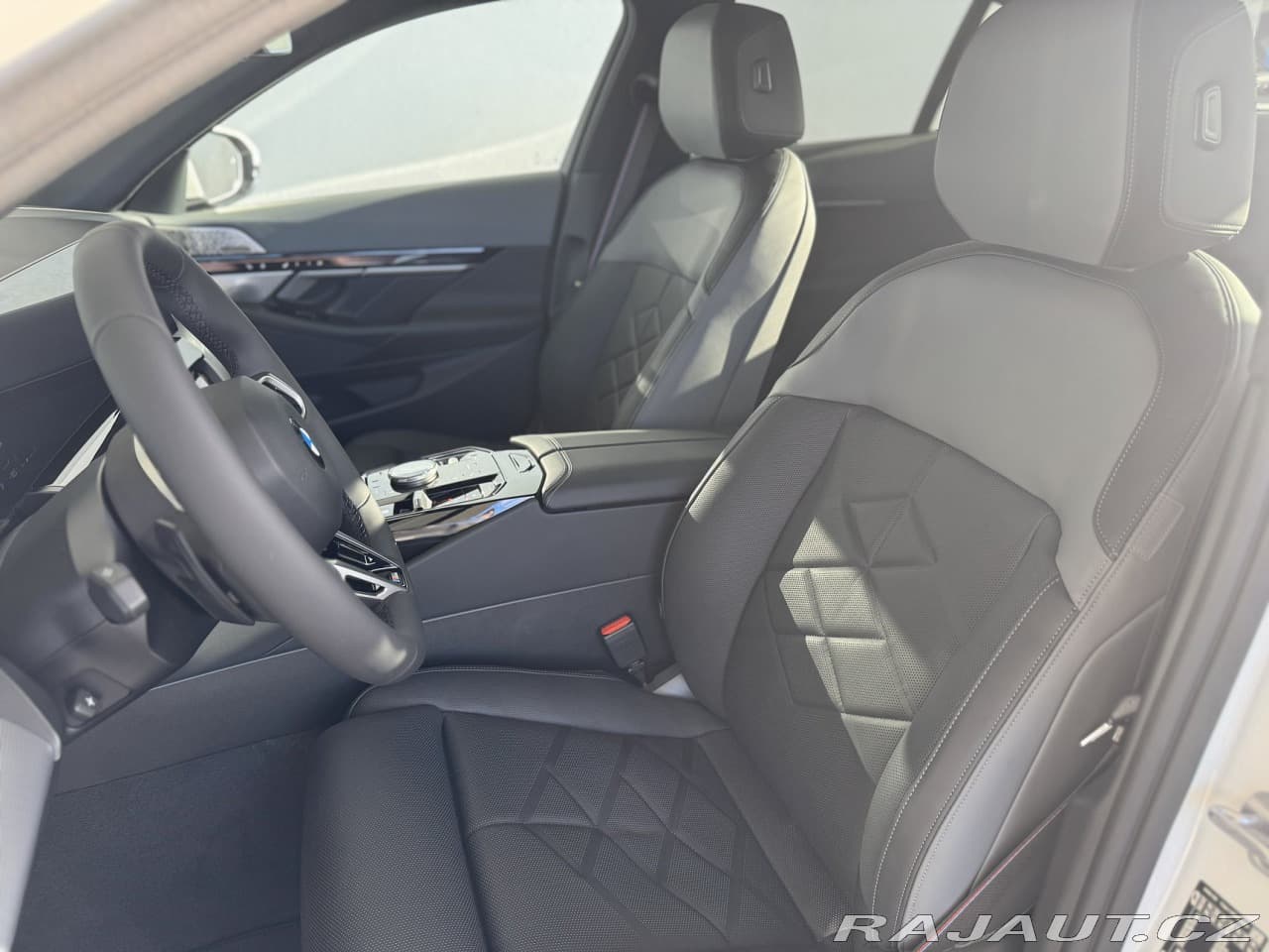 2025 BMW 5-Series - 11