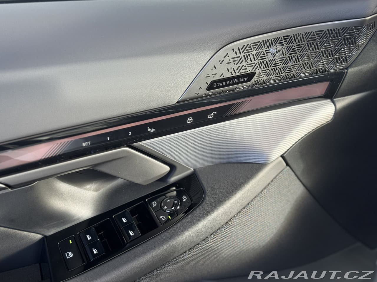 2025 BMW 5-Series - 14