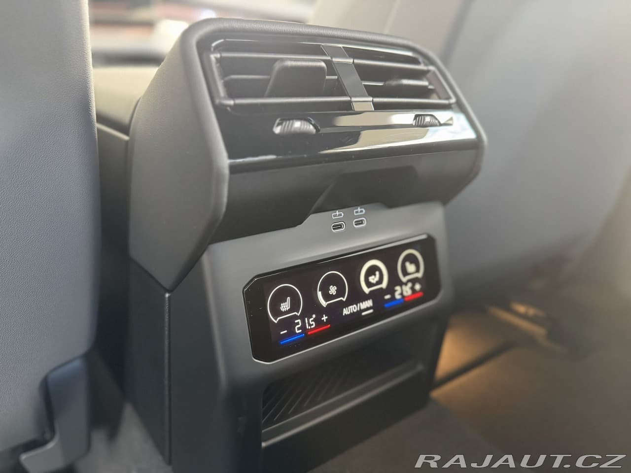 2025 BMW 5-Series - 18