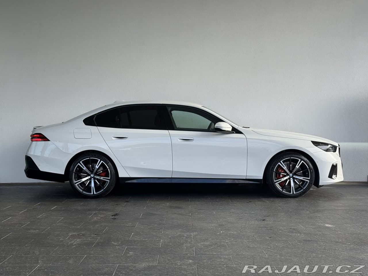 2025 BMW 5-Series - 3