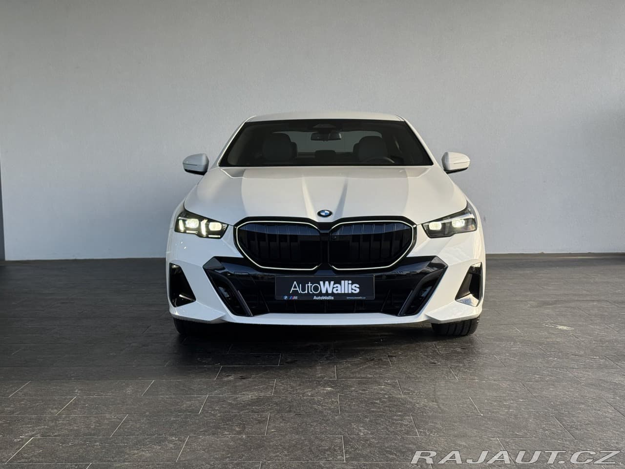2025 BMW 5-Series - 4