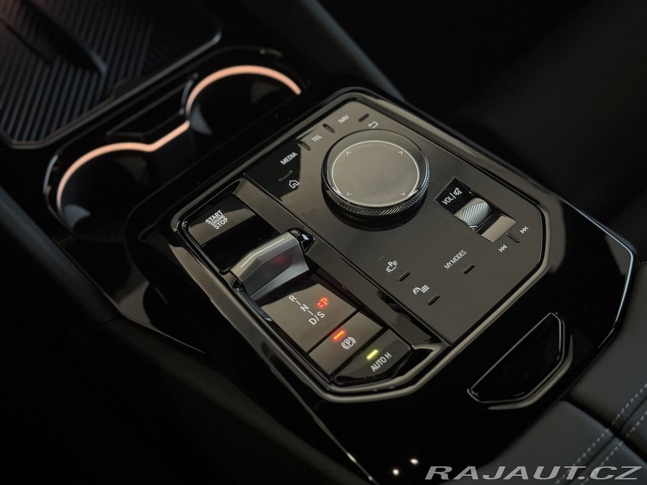 2025 BMW 5-Series - 11