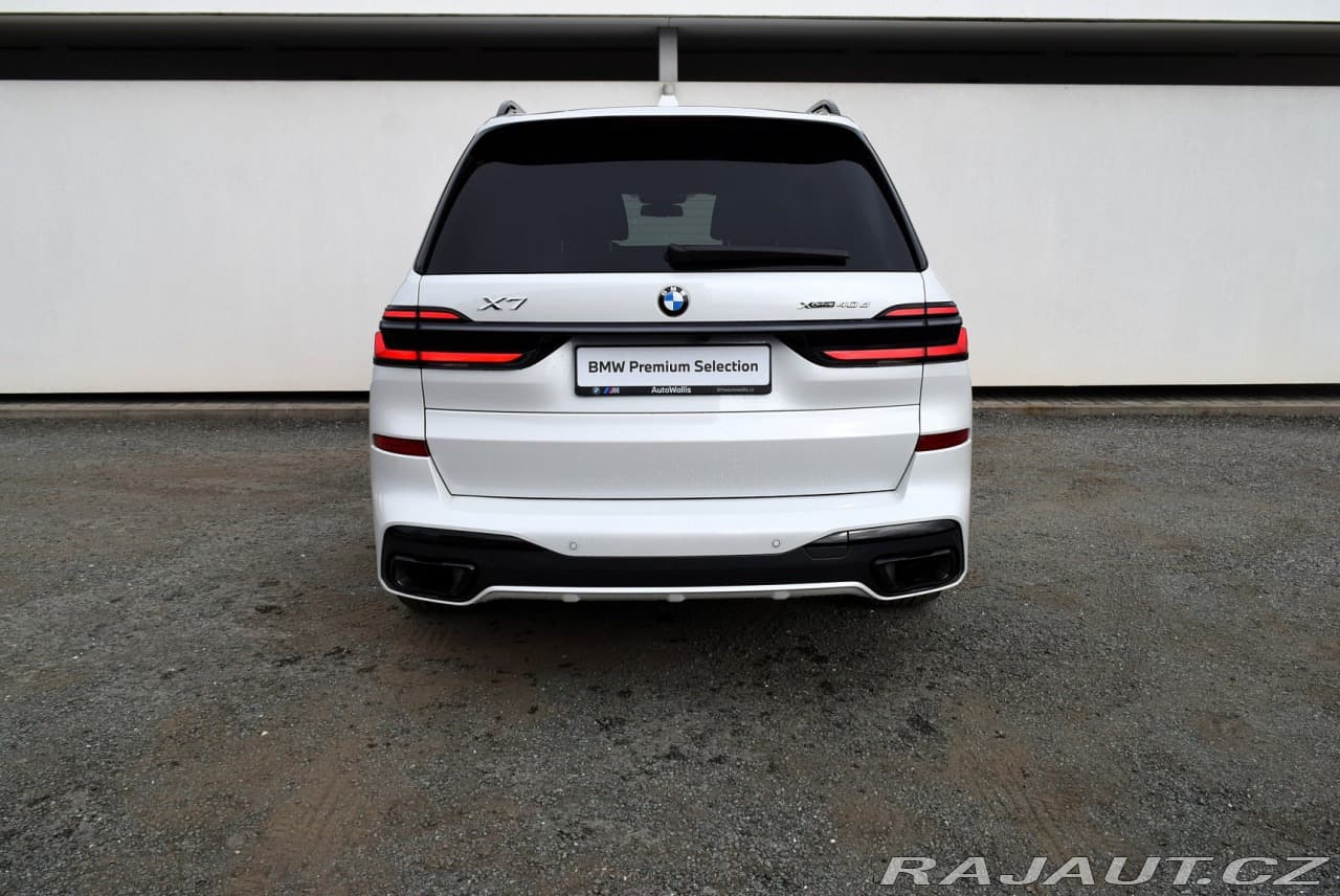 2025 BMW X7 - 8